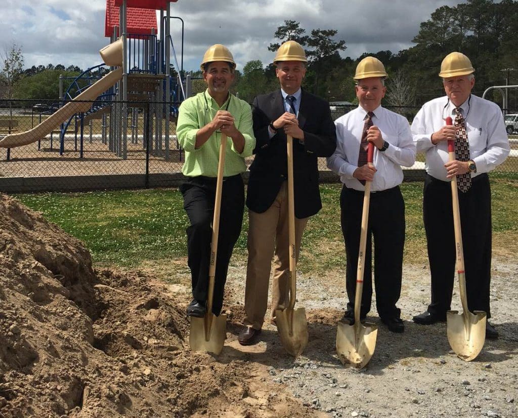 Caption for the photo: L to R: Pat Kase (Aspen Group); Brian Felder (Felder & Associates); RHUMC Senior Pastor Dr. Glenn Martin; and Richmond Hill Mayor Harold Fowler